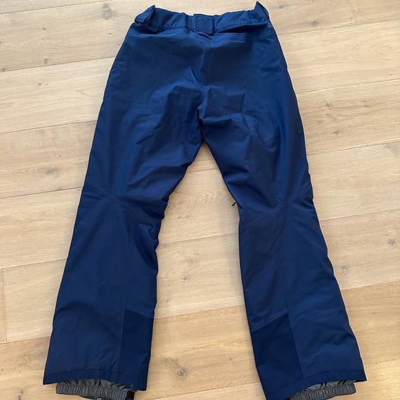 Patagonia women’s insulated snowpants - Picture 2 of 2